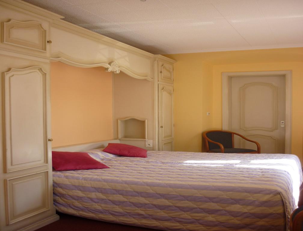 Hotel Des Vosges 5 Rue De La Gare Obernai Habitación foto